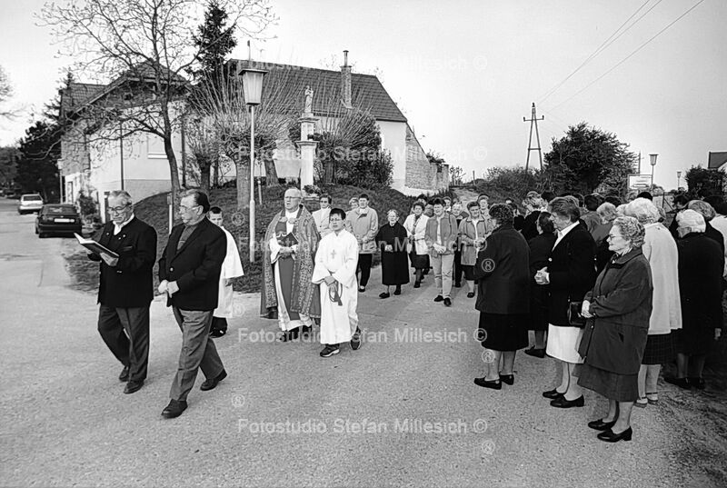 2003 04 25 - 01 - Prozession zum Hl Antonius