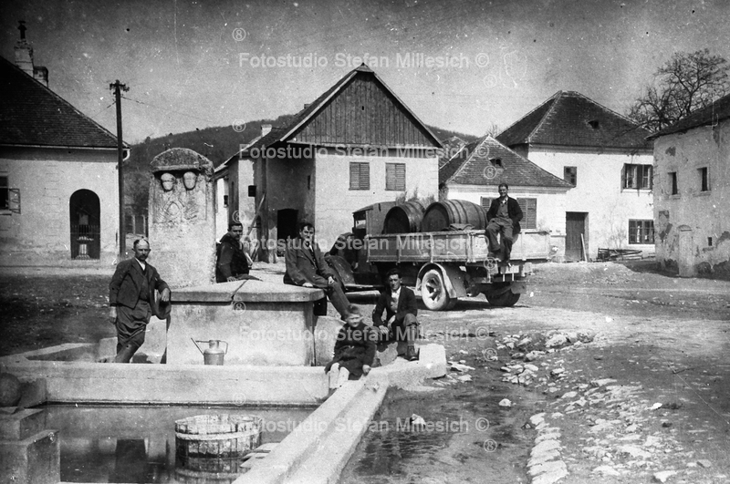 A9 Attilabrunnen a 40er