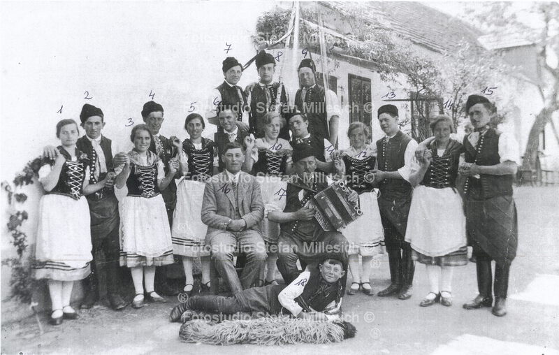 A10a 1930 ca.Volkstanz 