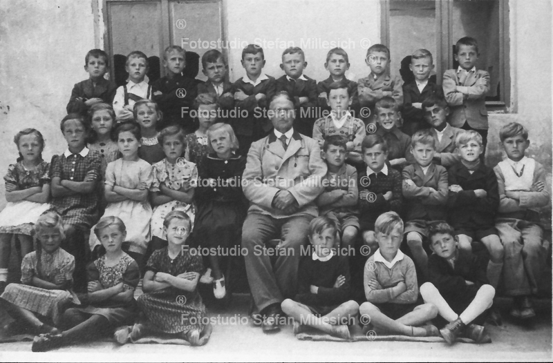 a11f REPRO Schulfoto