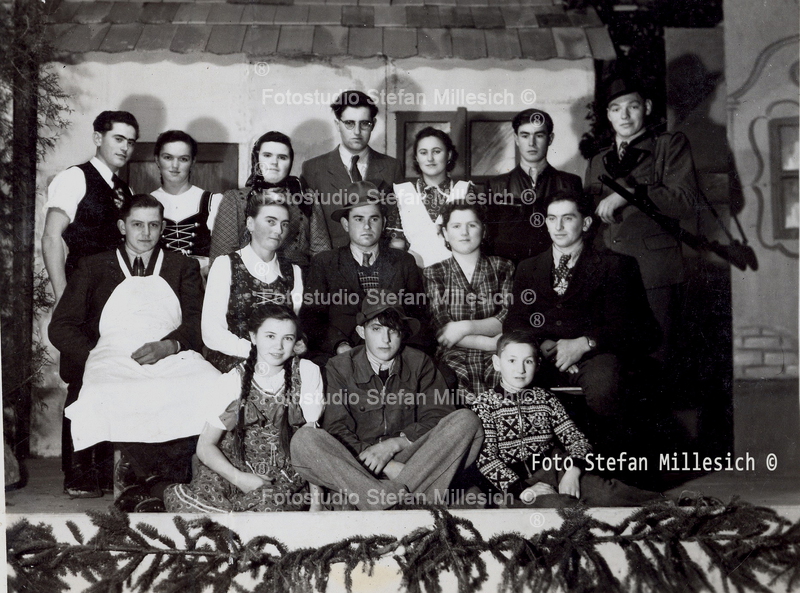 a20bdTheatergruppe St.Georgen ca. 1951