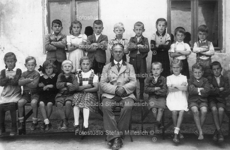 R061 - 0009 1947 1.Klasse VS St.Georgen