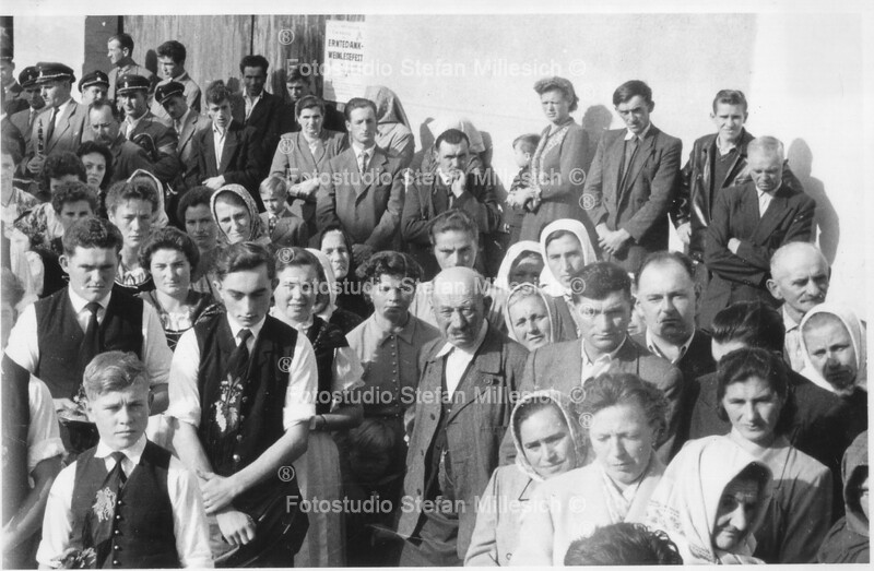 R109 - 0025a 1958 Mutt,Vat,Großv,Hans